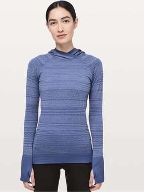 lululemon athletica  size 4 periwinkle patterned hooded pullover